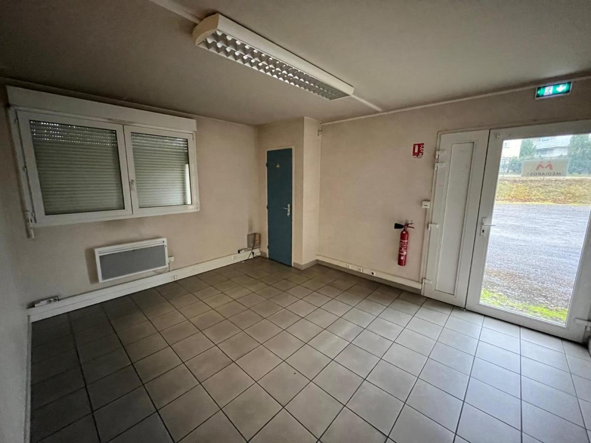 autre - 850 m² - Dole