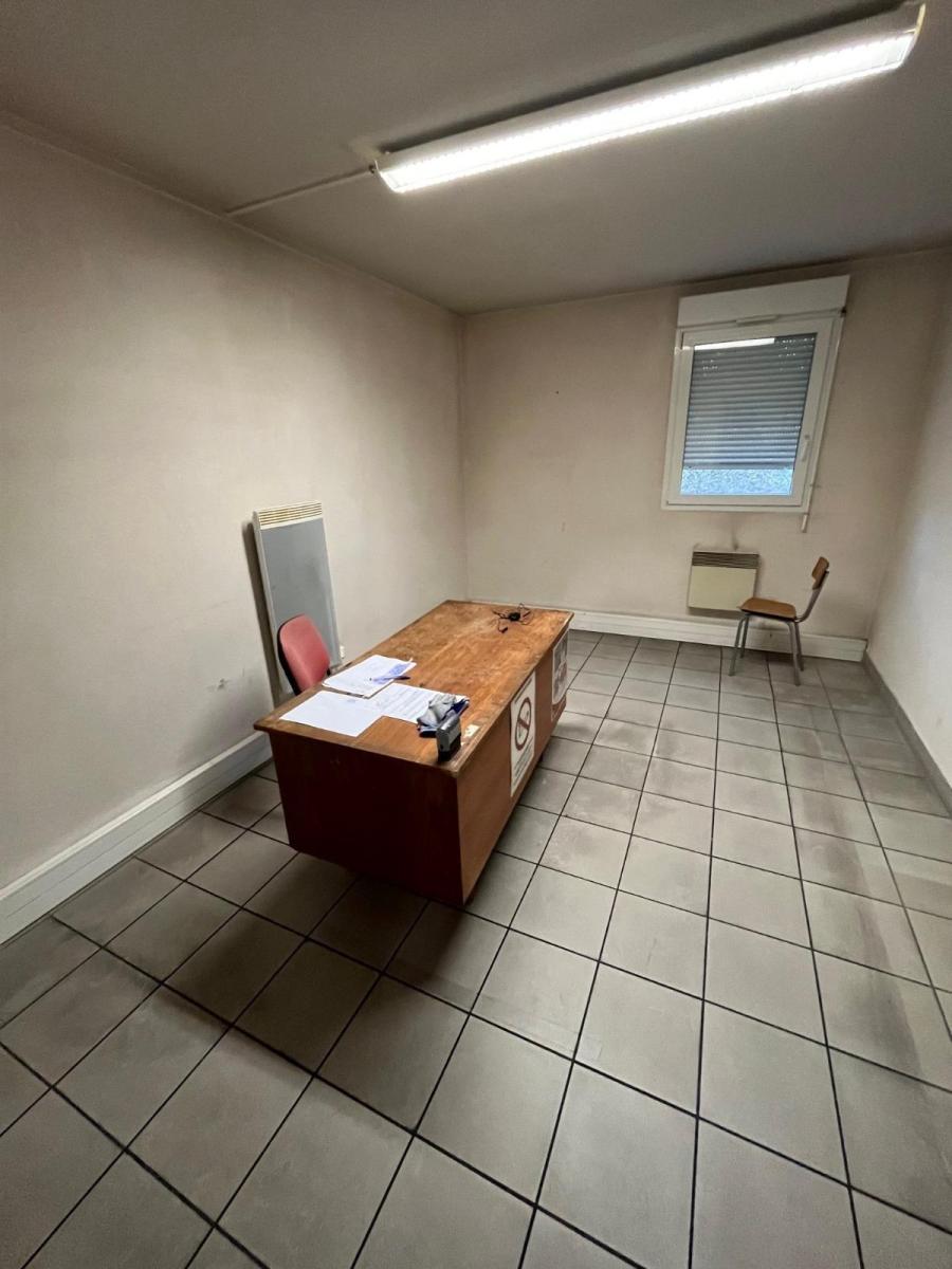 autre - 850 m² - Dole