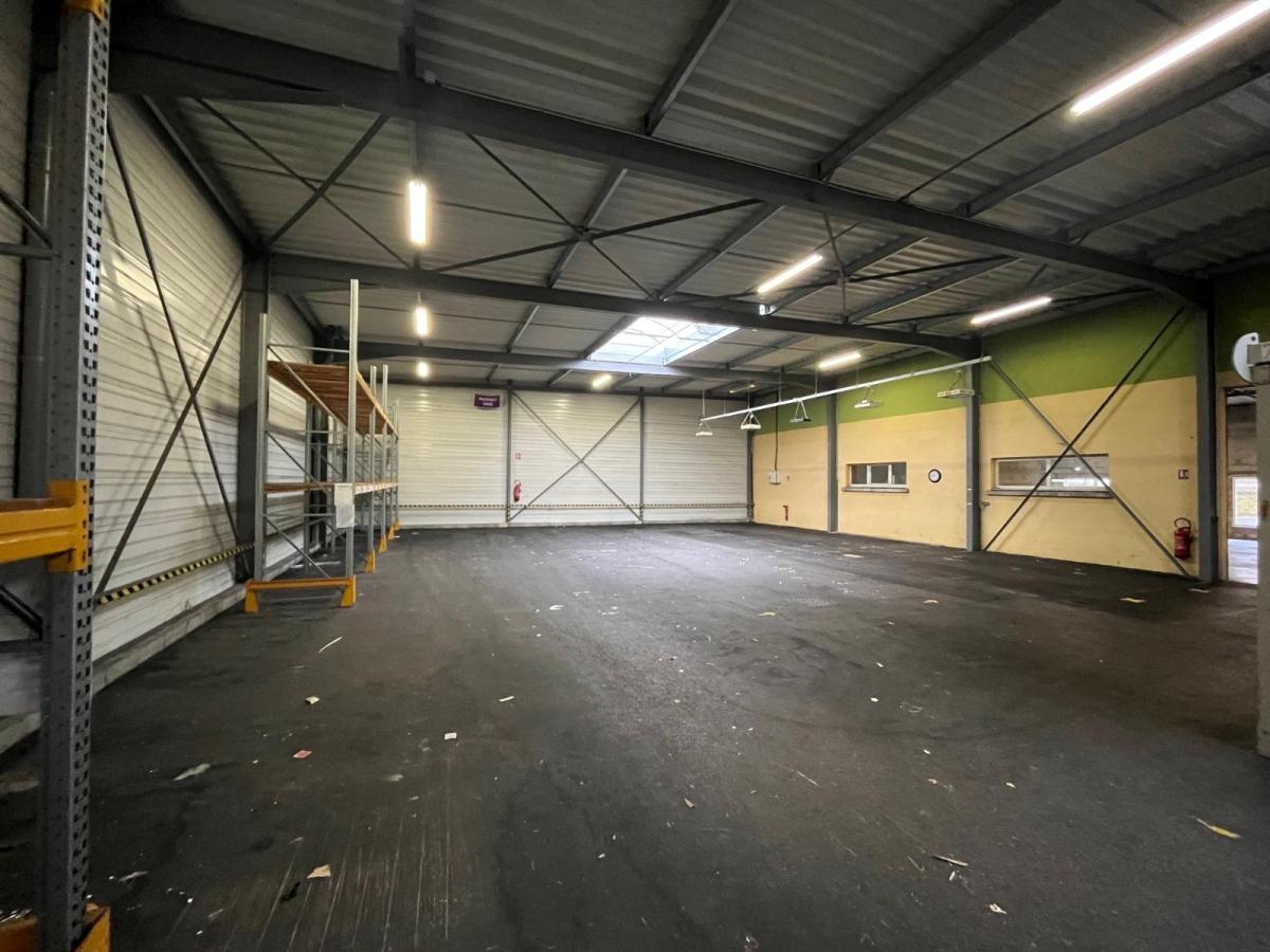 autre - 850 m² - Dole