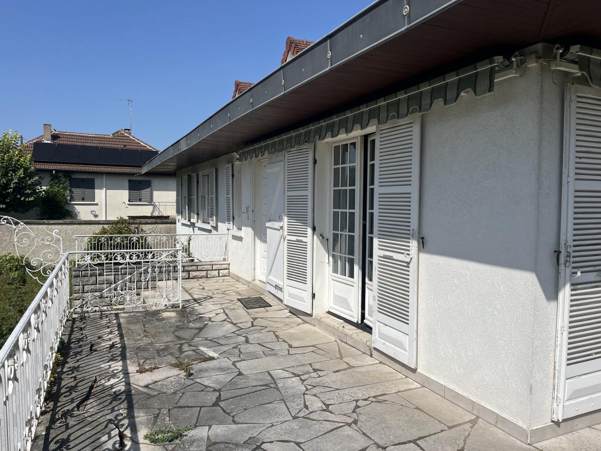 maison - 111 m² - Tavaux